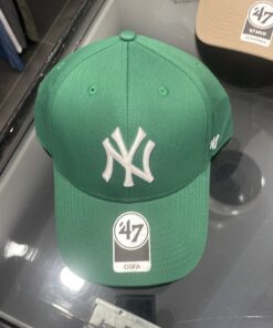 Alternative view of Cappello Ny 47’