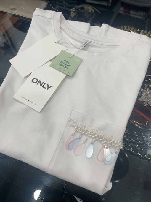 T-shirt Only con applicazioni al taschino - immagine 5